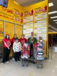 Giant Tiger Fergus partner with Caressant Care Seniors’ Home to create thoughtful gift bags. 